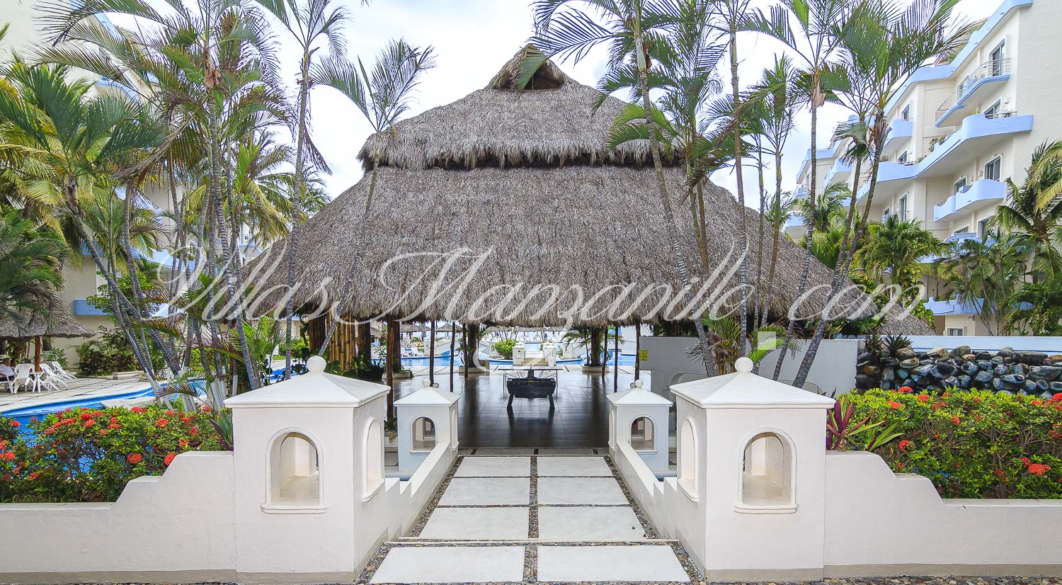 Se Renta for Rent Vacation Rental Manzanillo Mexico Pacifico Azul Elegance Blue Gran Pacifico Departamento Reyes del Mar-13