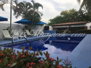 Se Renta for Rent Vacation Rental Manzanillo Santiago Olas Altas Departamento